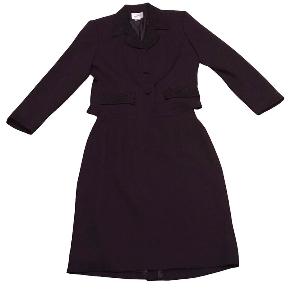 Jacqueline Ferrar Plum Beaded 2 piece Skirt suit Size 16 W